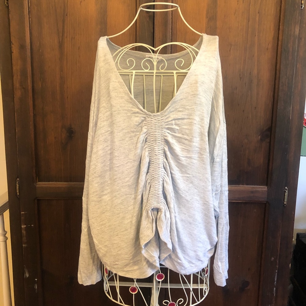 Skylar & Jade Ruched Front Sweater size Large Grey minimalist